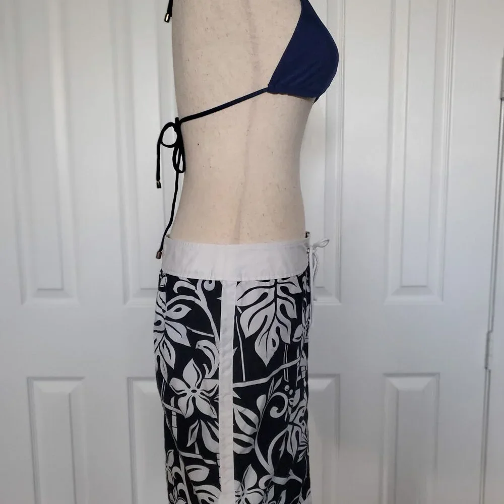 Tommy Bahama Floral Navy and White Skirt Sz 6 - Picture 6 of 9